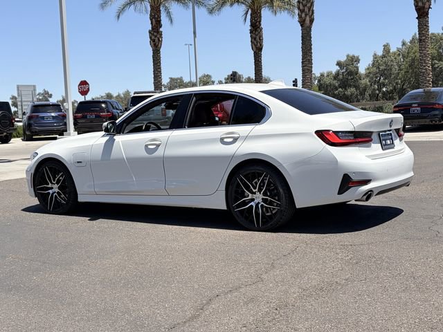 Used 2022 BMW 330e w/ M Sport Package RWD image 8