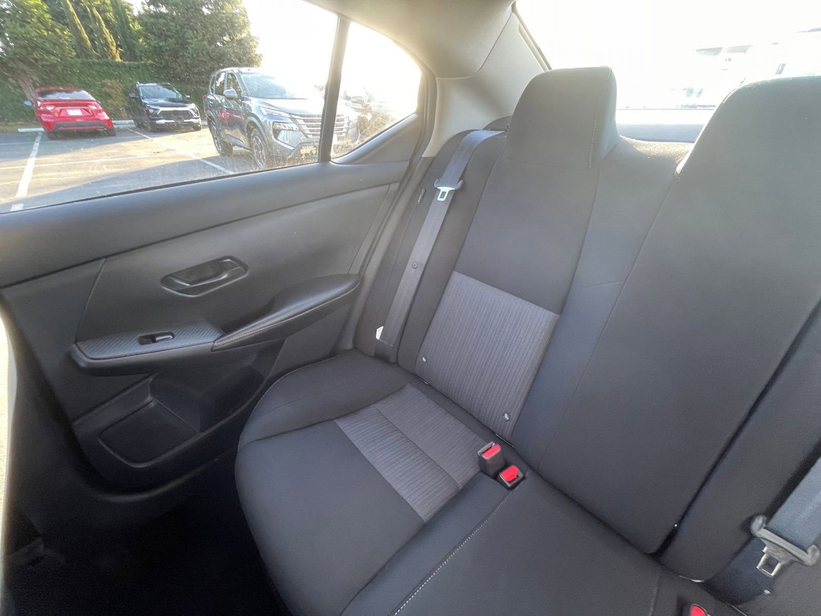 Used 2025 Nissan Sentra SV image 39