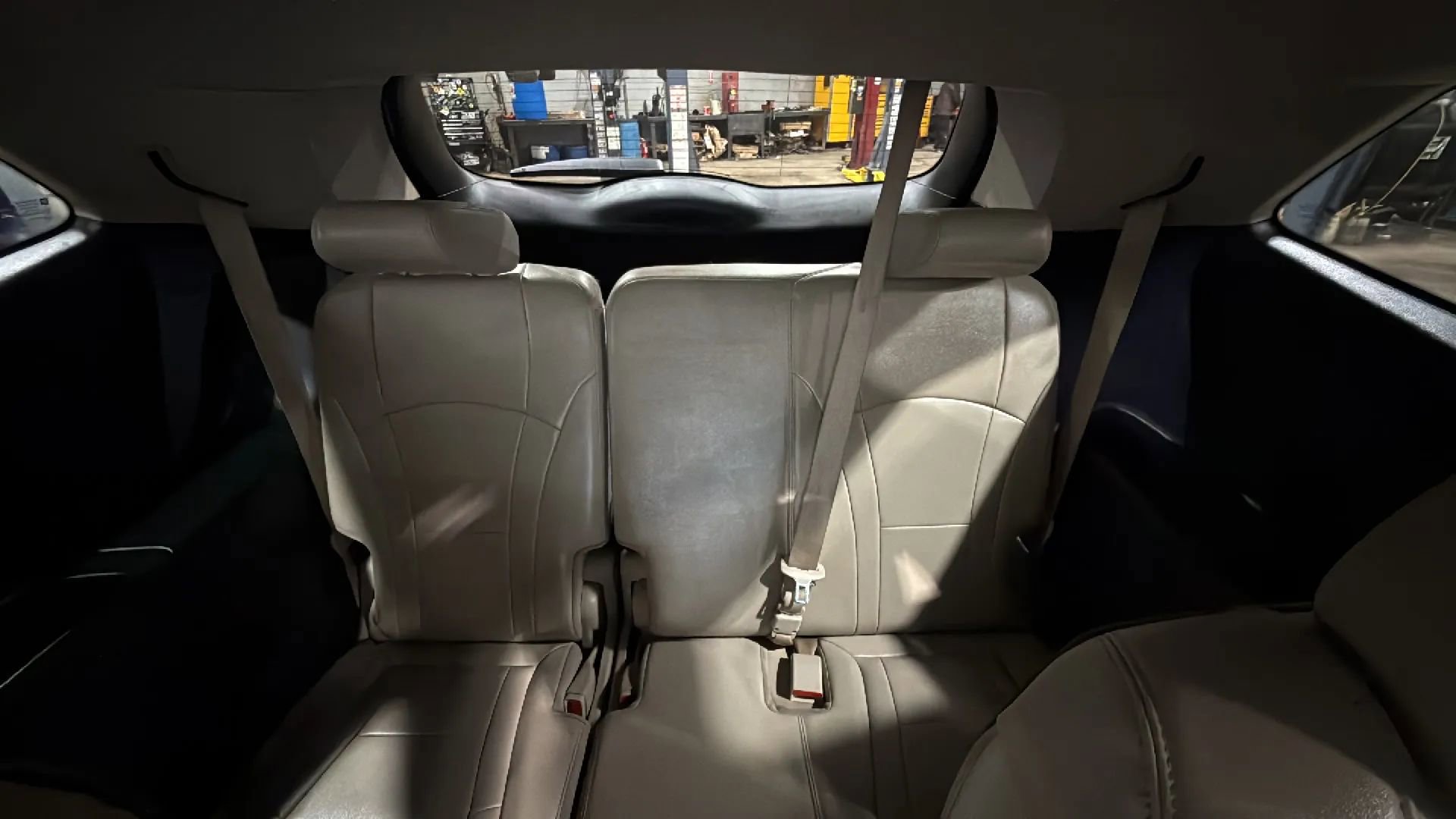 Used 2020 Buick Enclave Essence image 28