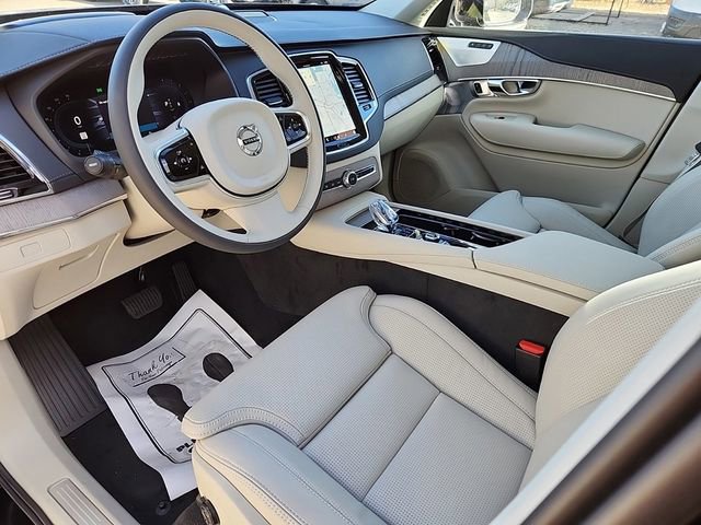 New 2025 Volvo XC90 B6 Ultra w/ Protection Package image 9