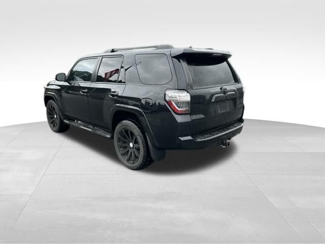 Used 2015 Toyota 4Runner SR5 Premium AWD/4WD image 4