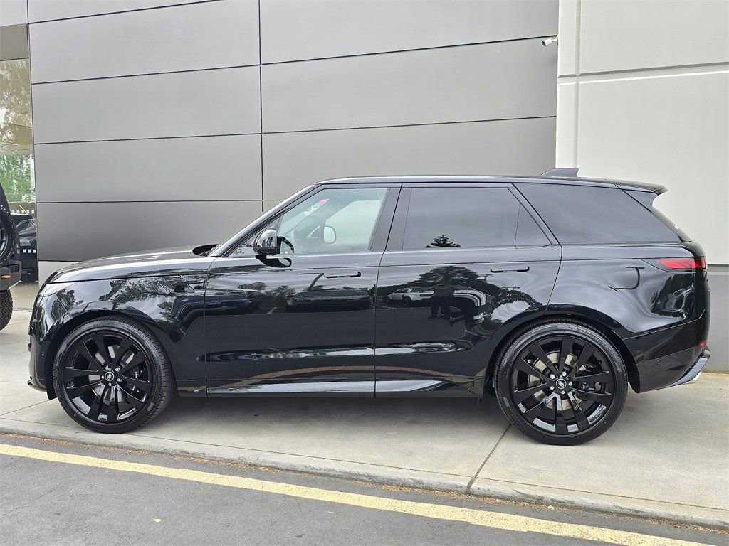 New 2025 Land Rover Range Rover Sport Dynamic SE image 2