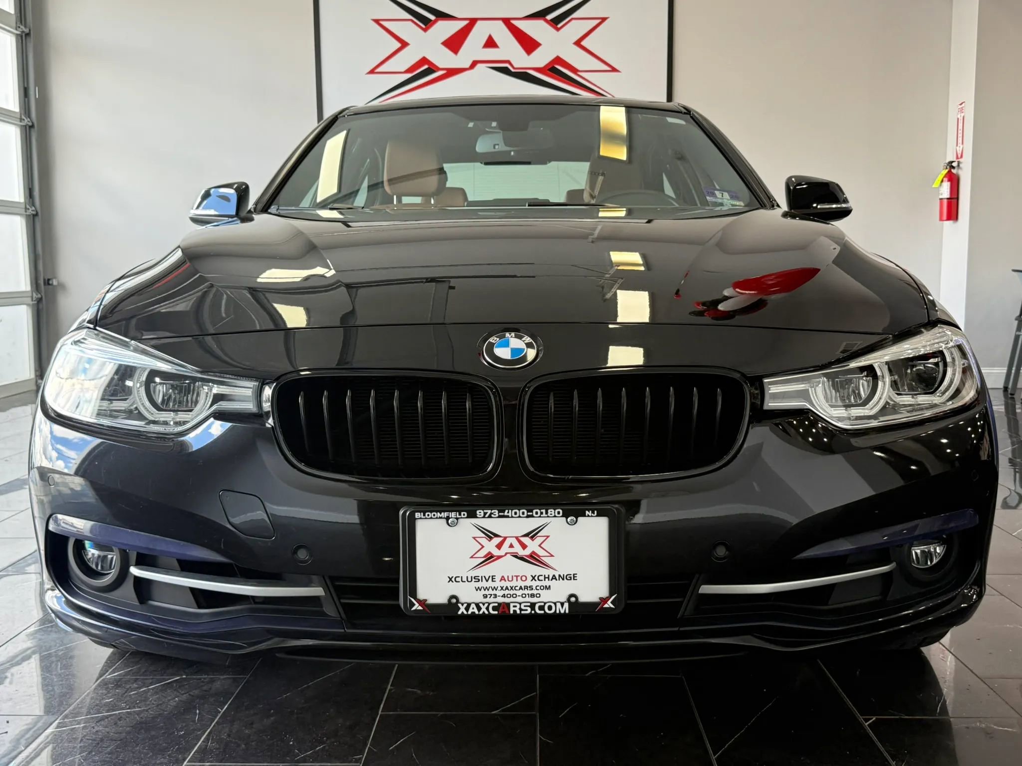 Used 2017 BMW 330i xDrive Sedan image 2