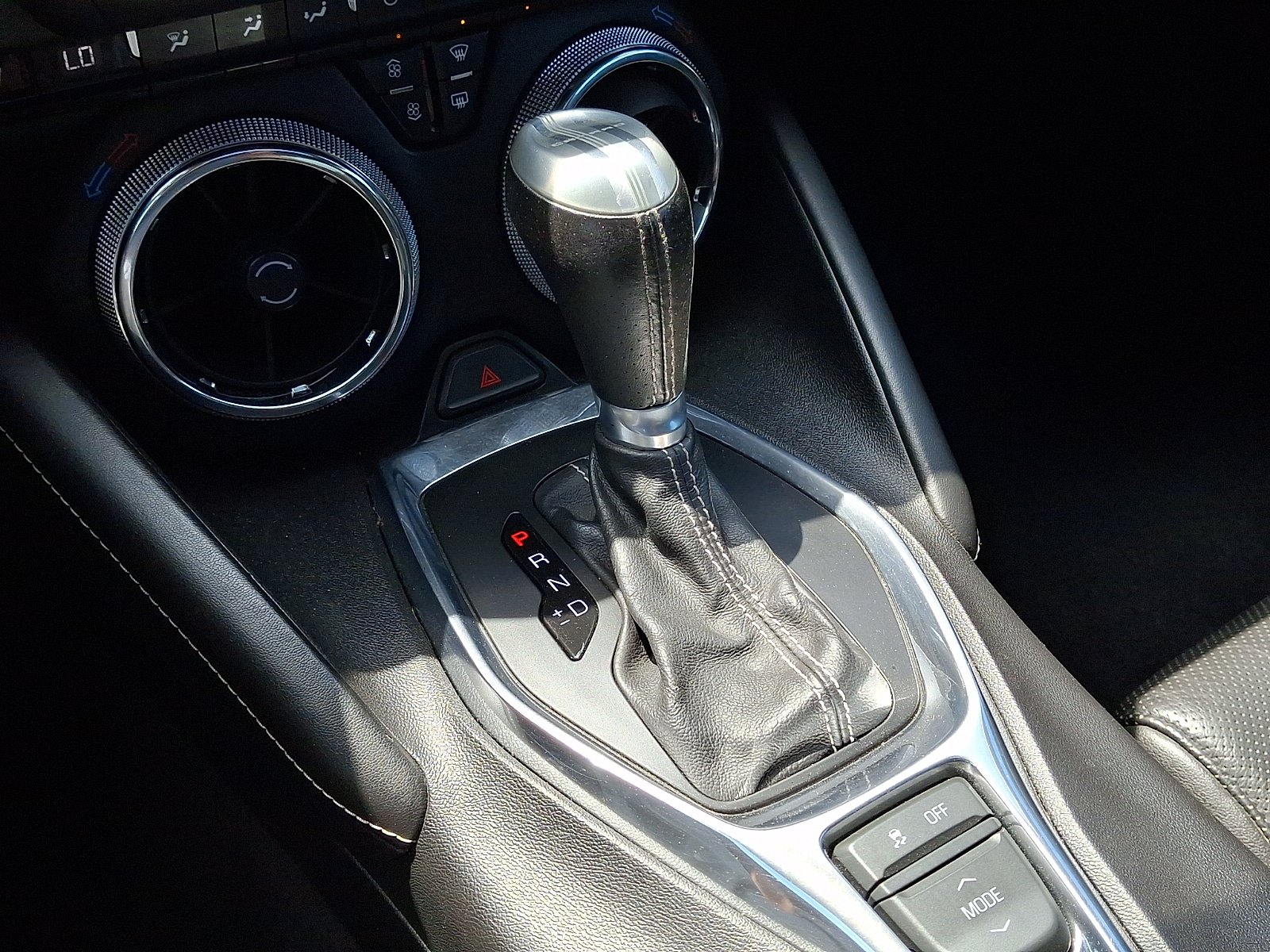 Used 2016 Chevrolet Camaro SS RWD image 17