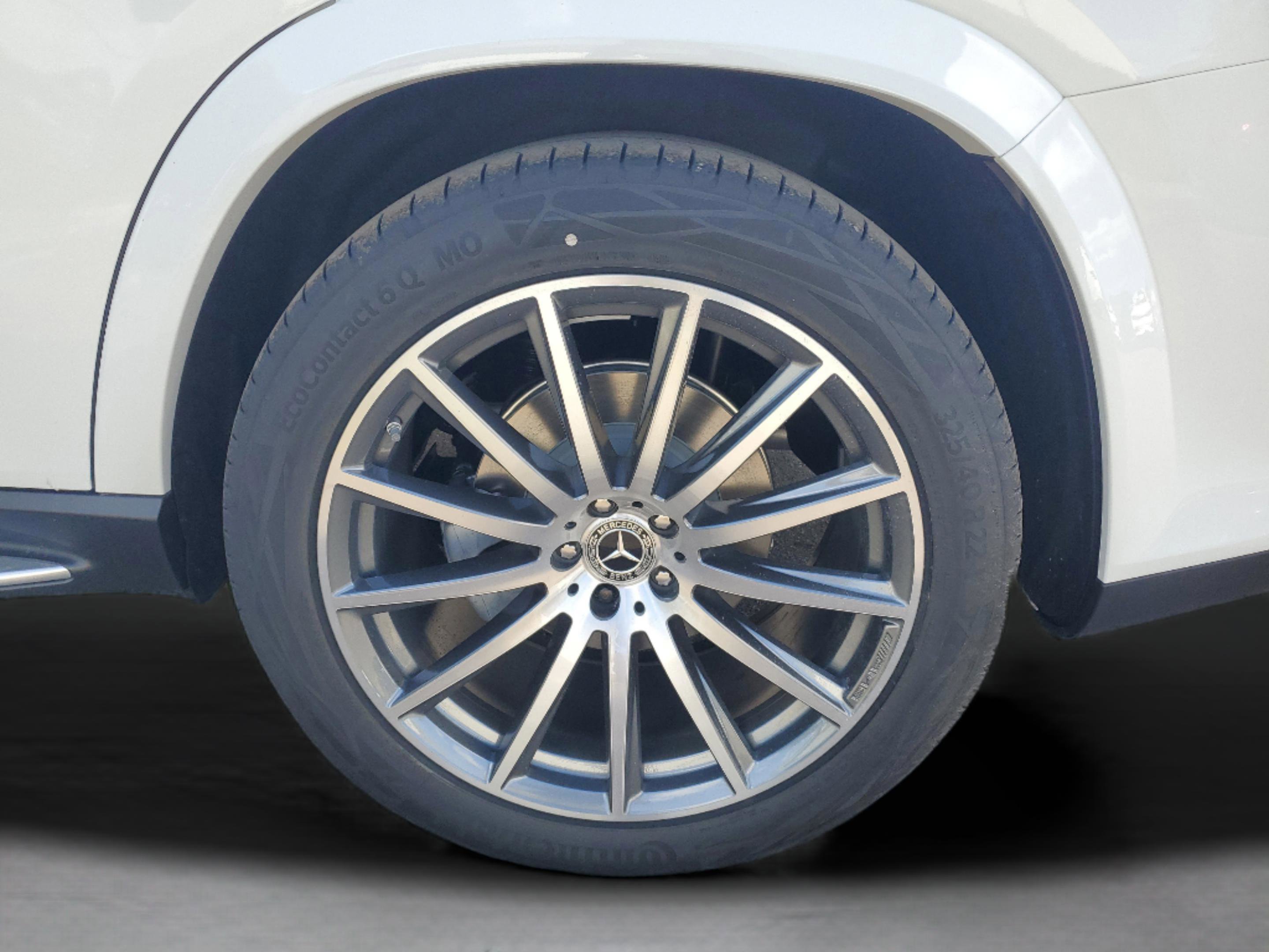 New 2026 Mercedes-Benz GLS 580 4MATIC image 30