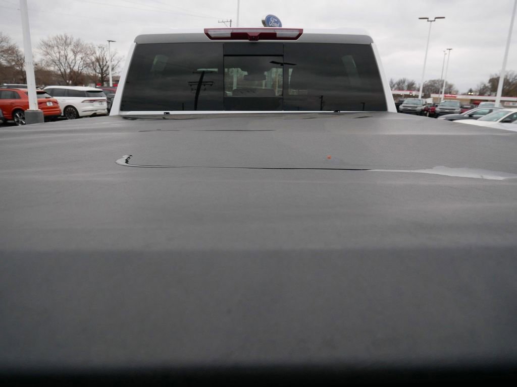 Used 2024 GMC Sierra 3500 SLT w/ SLT Premium Package image 19