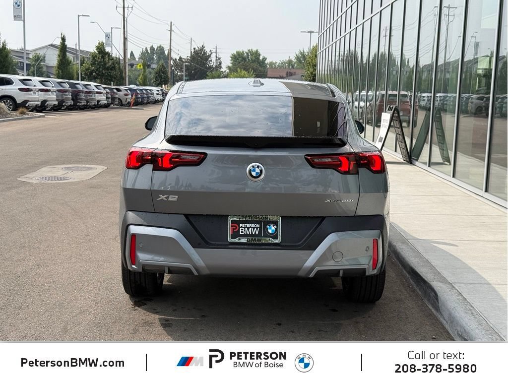New 2026 BMW X2 xDrive28i w/ Technology Package AWD/4WD image 4