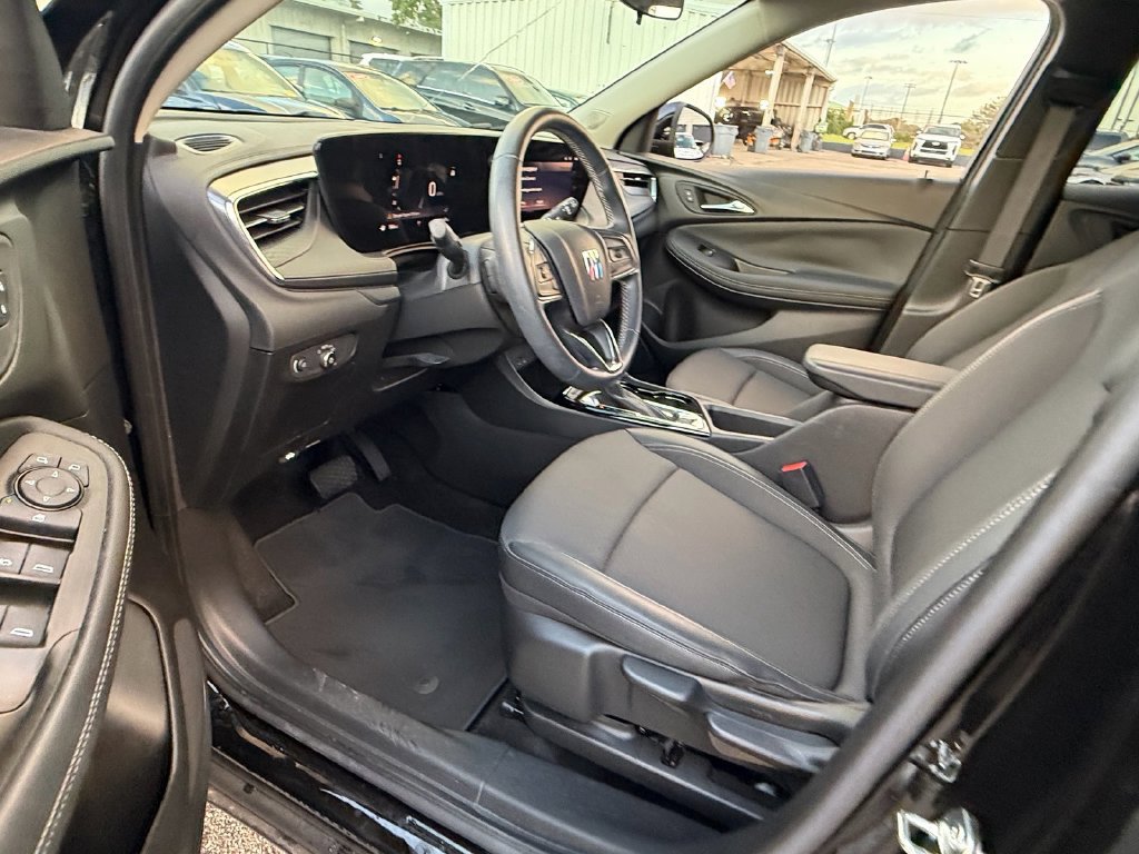 Used 2024 Buick Encore GX Preferred FWD image 11