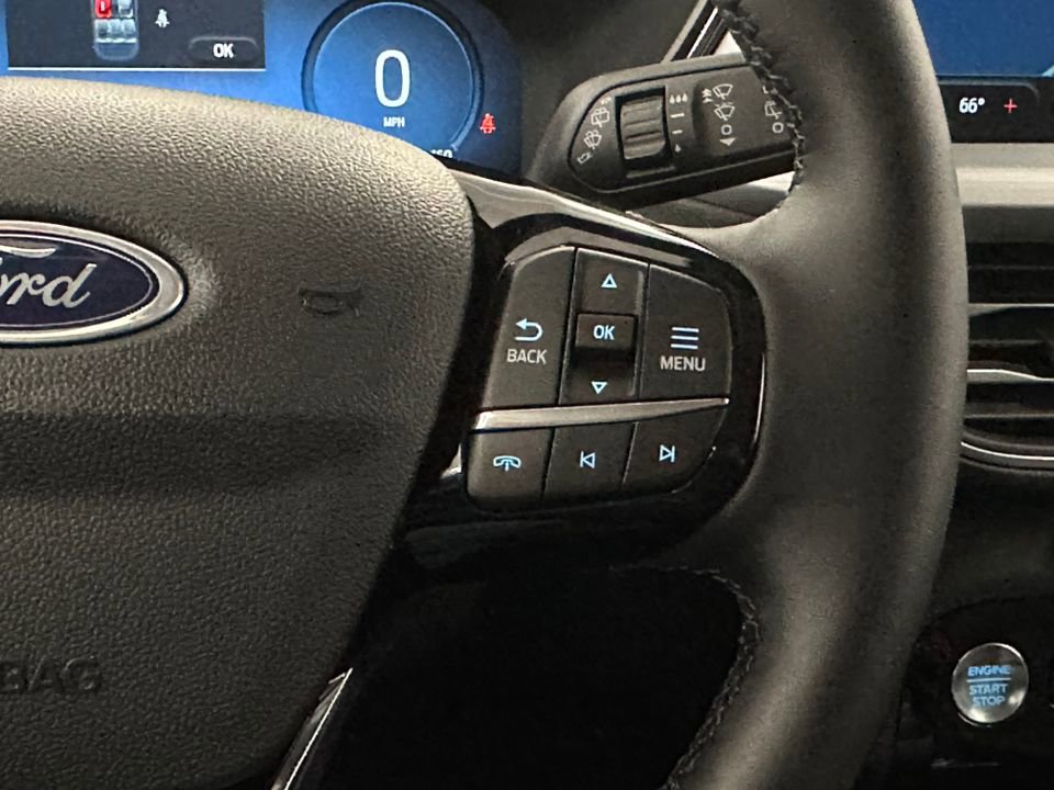 New 2025 Ford Escape SE w/ PHEV Premium Package FWD image 21