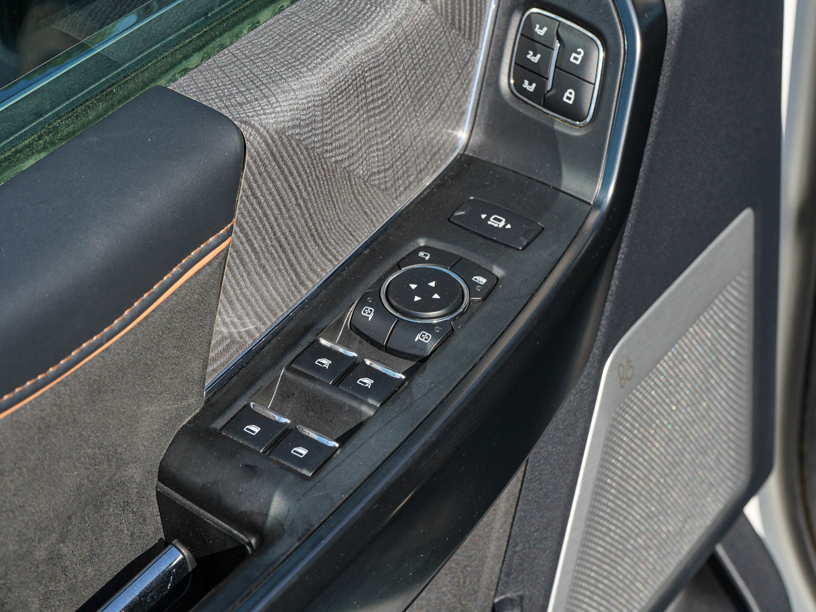 Used 2023 Ford F250 Platinum AWD/4WD image 18