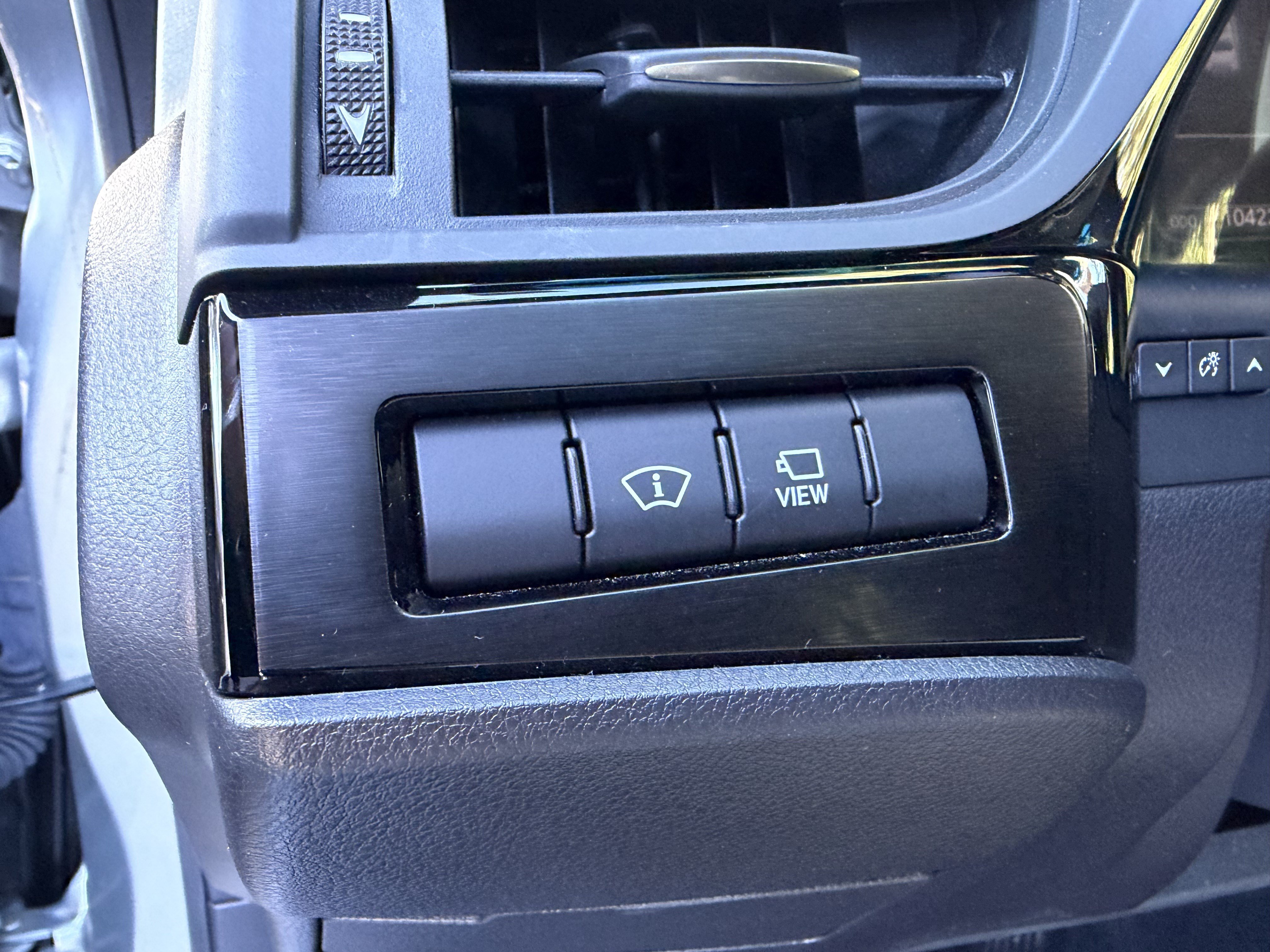 Used 2022 Lexus ES 300h Ultra Luxury FWD image 15