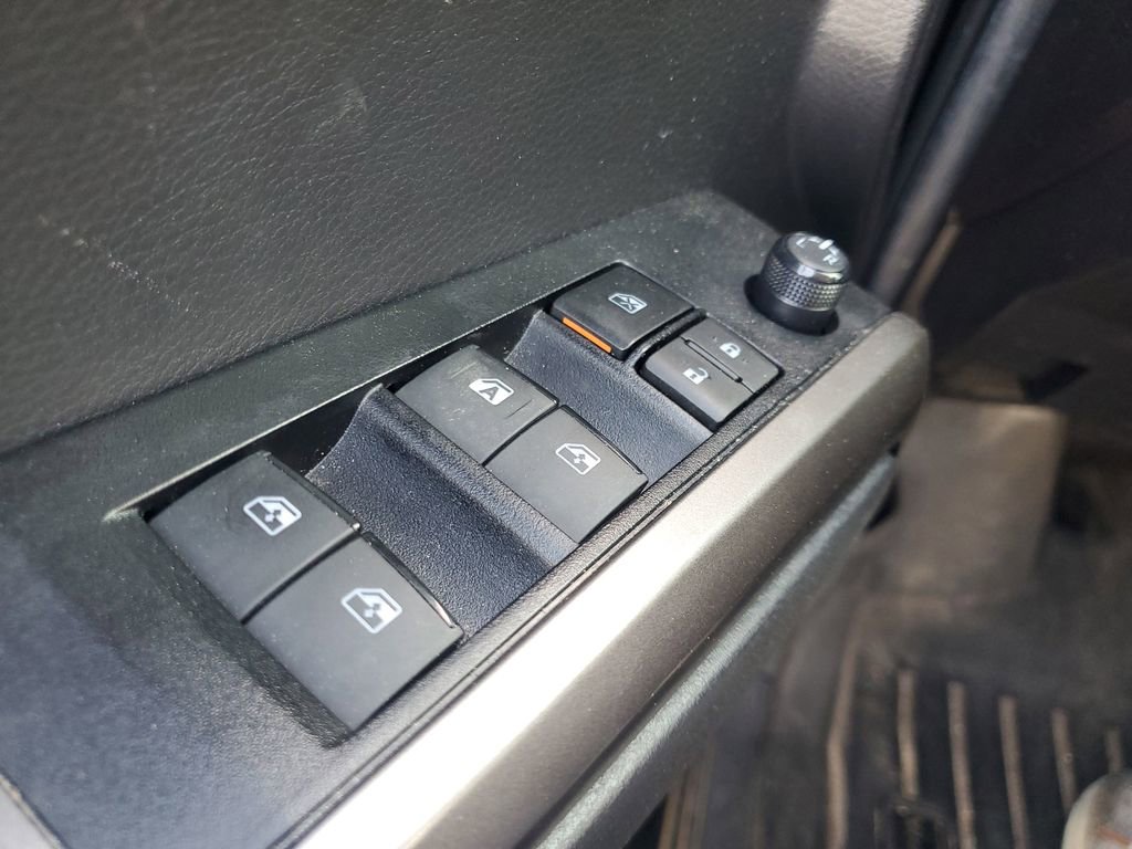 Used 2022 Toyota Tacoma SR5 w/ Technology Package image 13