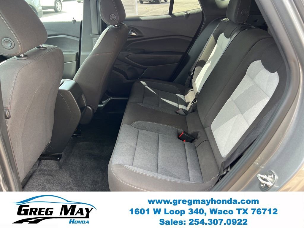 Used 2024 Chevrolet Trax RS FWD image 18
