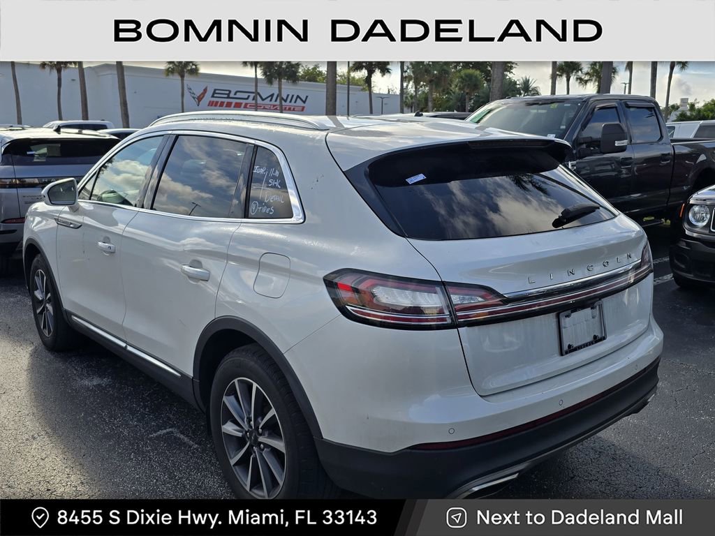 Used 2022 Lincoln Nautilus FWD image 4