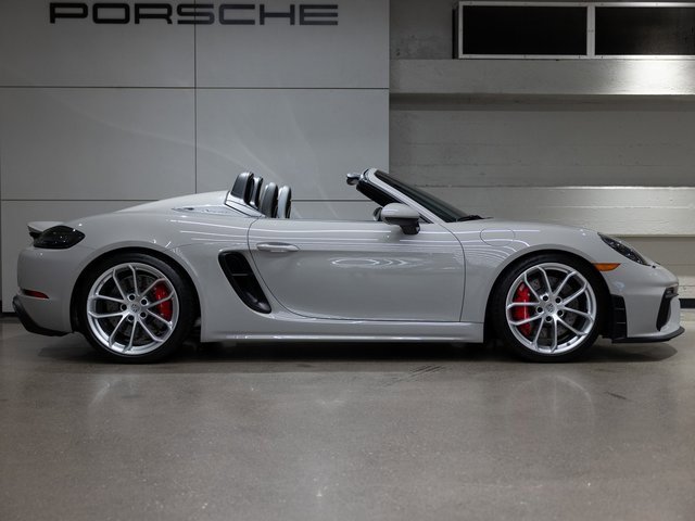 Certified 2022 Porsche 718 Boxster Spyder image 9