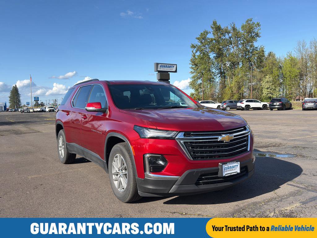 Used 2022 Chevrolet Traverse LT image 1
