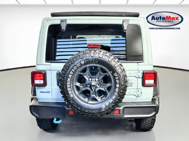 Used 2023 Jeep Wrangler Unlimited w/ Sun & Screen Package AWD/4WD image 8