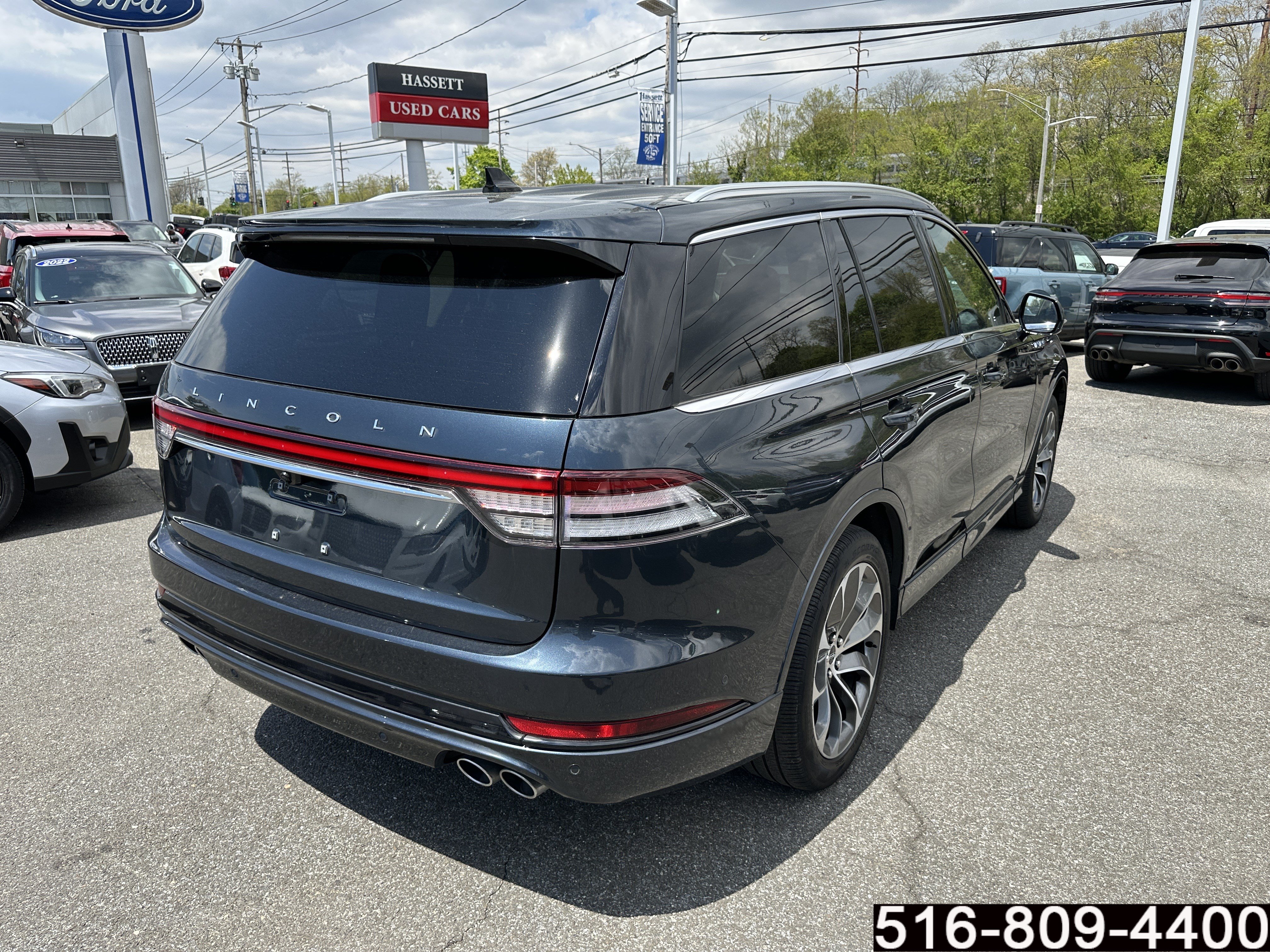 Used 2022 Lincoln Aviator Grand Touring w/ Elements Package Plus AWD/4WD image 4
