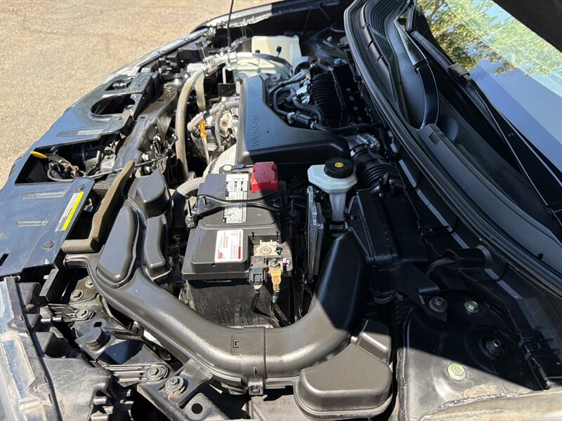 Used 2020 Nissan Rogue S FWD image 29