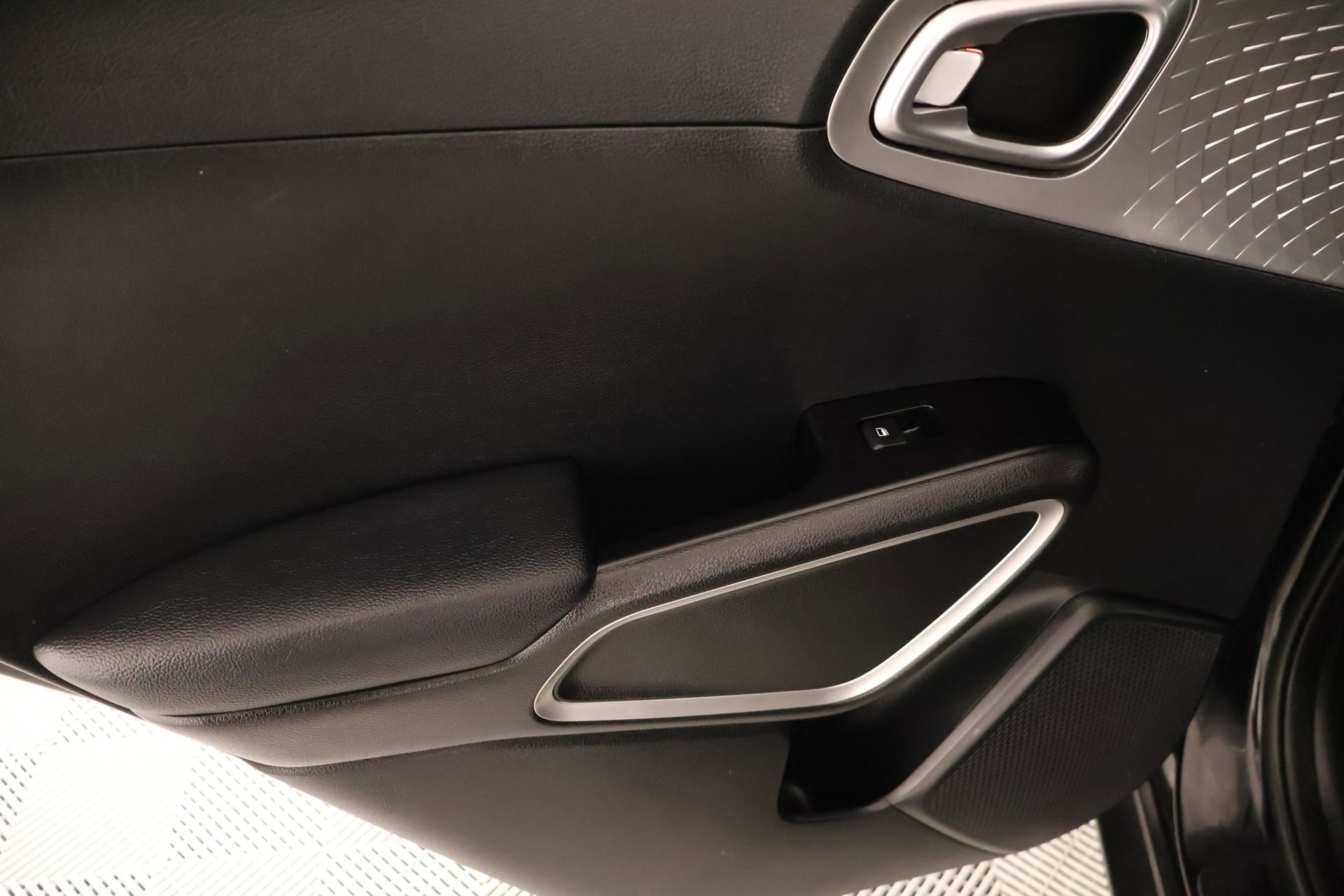 Used 2023 Kia Soul LX w/ LX Technology Package FWD image 15