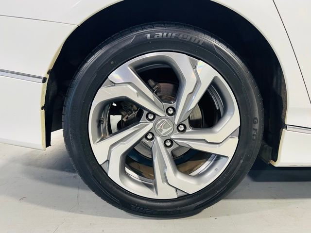 Used 2018 Honda Accord EX image 10
