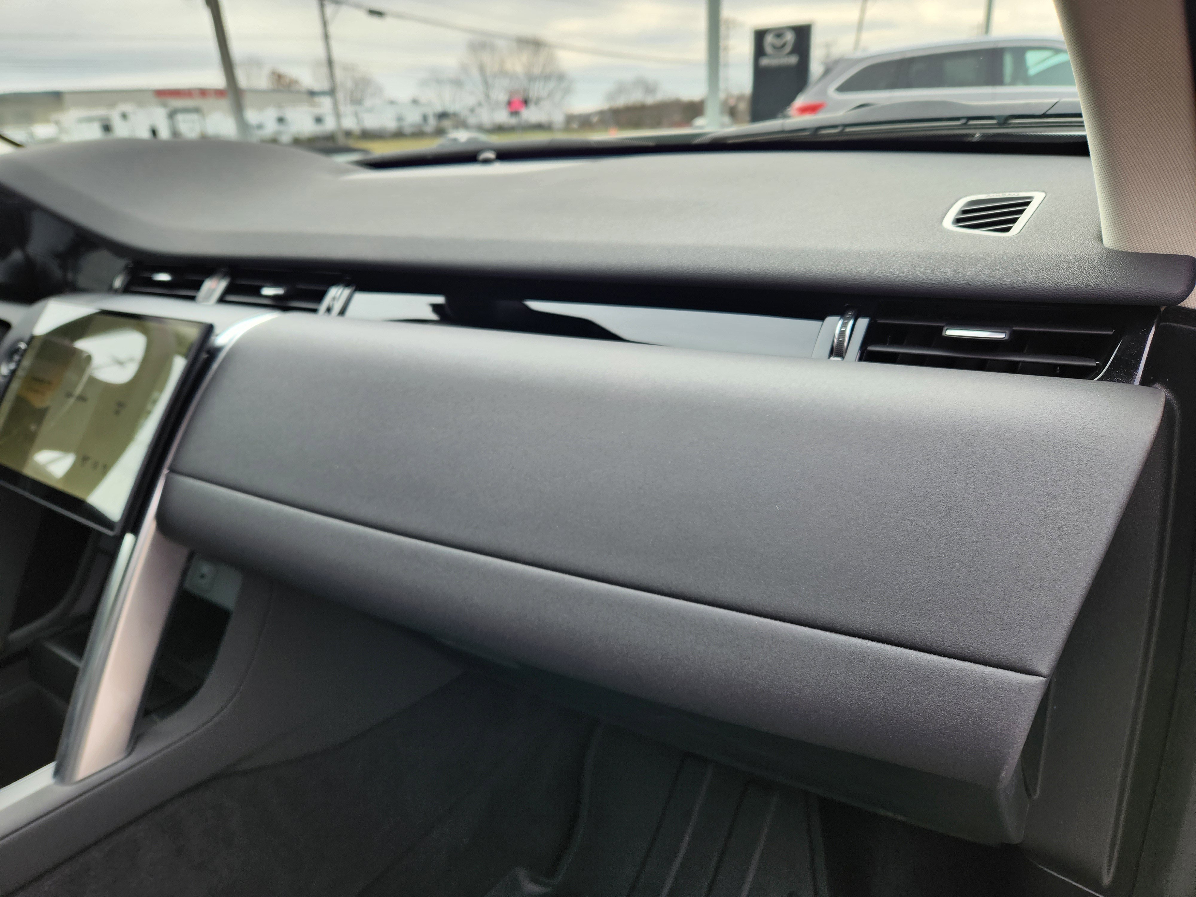 Certified 2025 Land Rover Discovery Sport S image 17