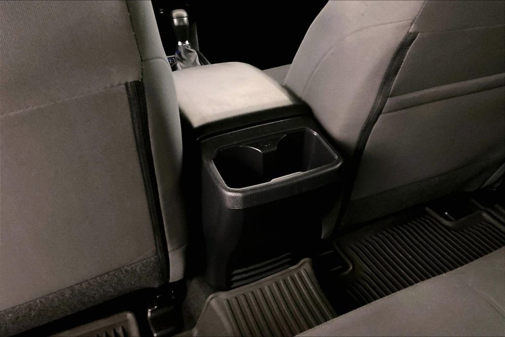 Used 2017 Toyota Tacoma TRD Sport w/ Tow Package (A/T) AWD/4WD image 10