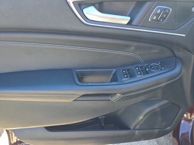 Used 2021 Ford Edge Titanium image 12