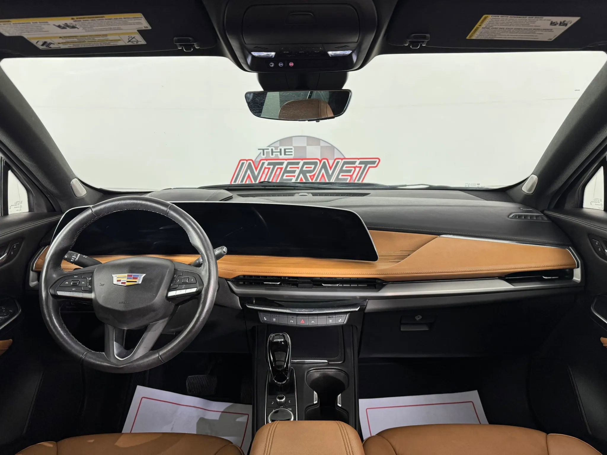 Used 2024 Cadillac XT4 Premium Luxury w/ Technology Package AWD/4WD image 11