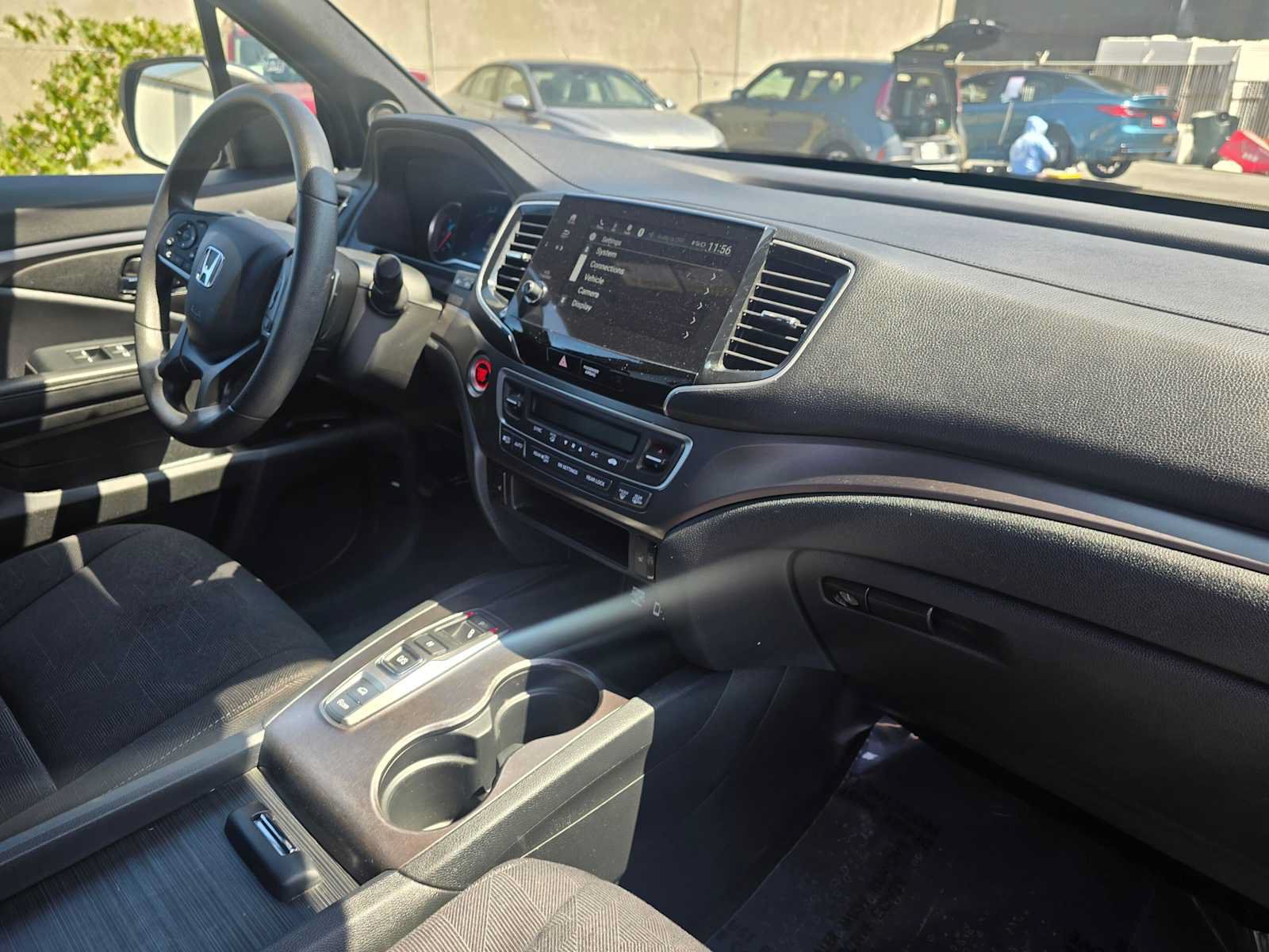 Used 2022 Honda Pilot Sport image 11