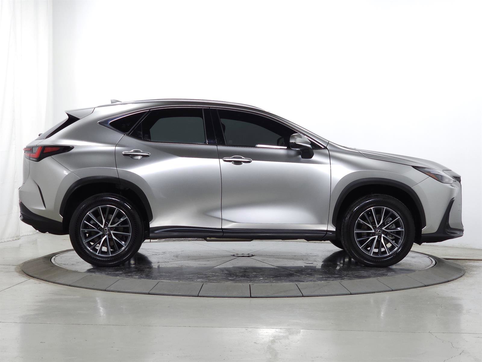 Certified 2024 Lexus NX 350h AWD 4dr Crossover w/ Cold Area Package image 10