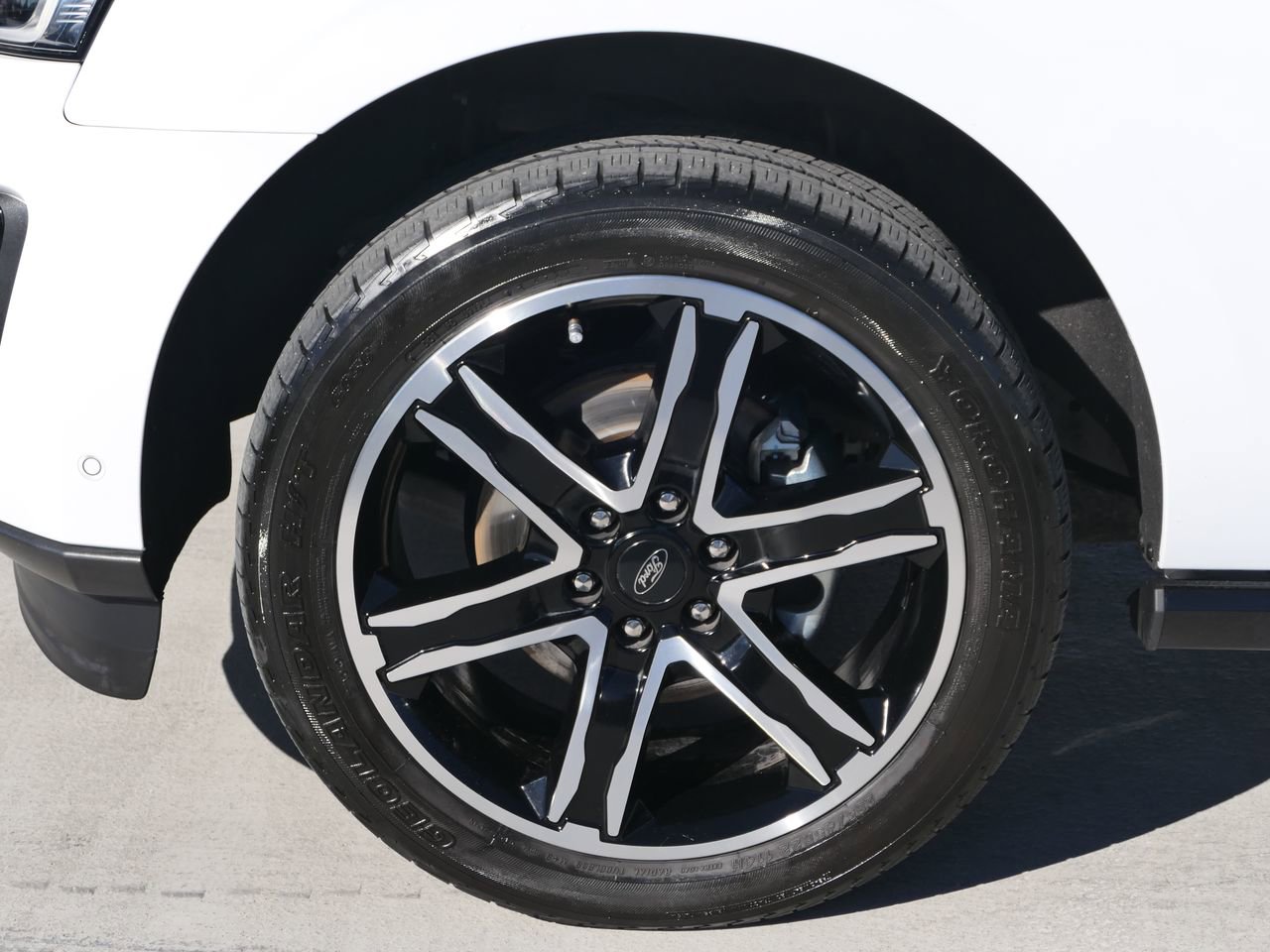 Used 2021 Ford Expedition Limited image 10