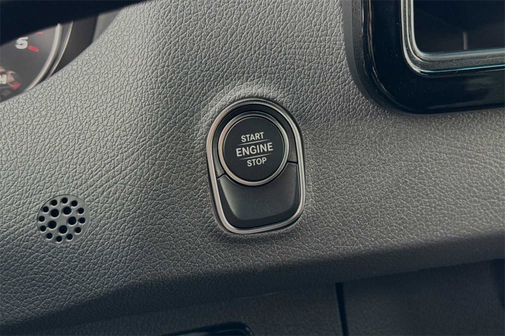 Used 2024 Mercedes-Benz Sprinter 2500 image 22