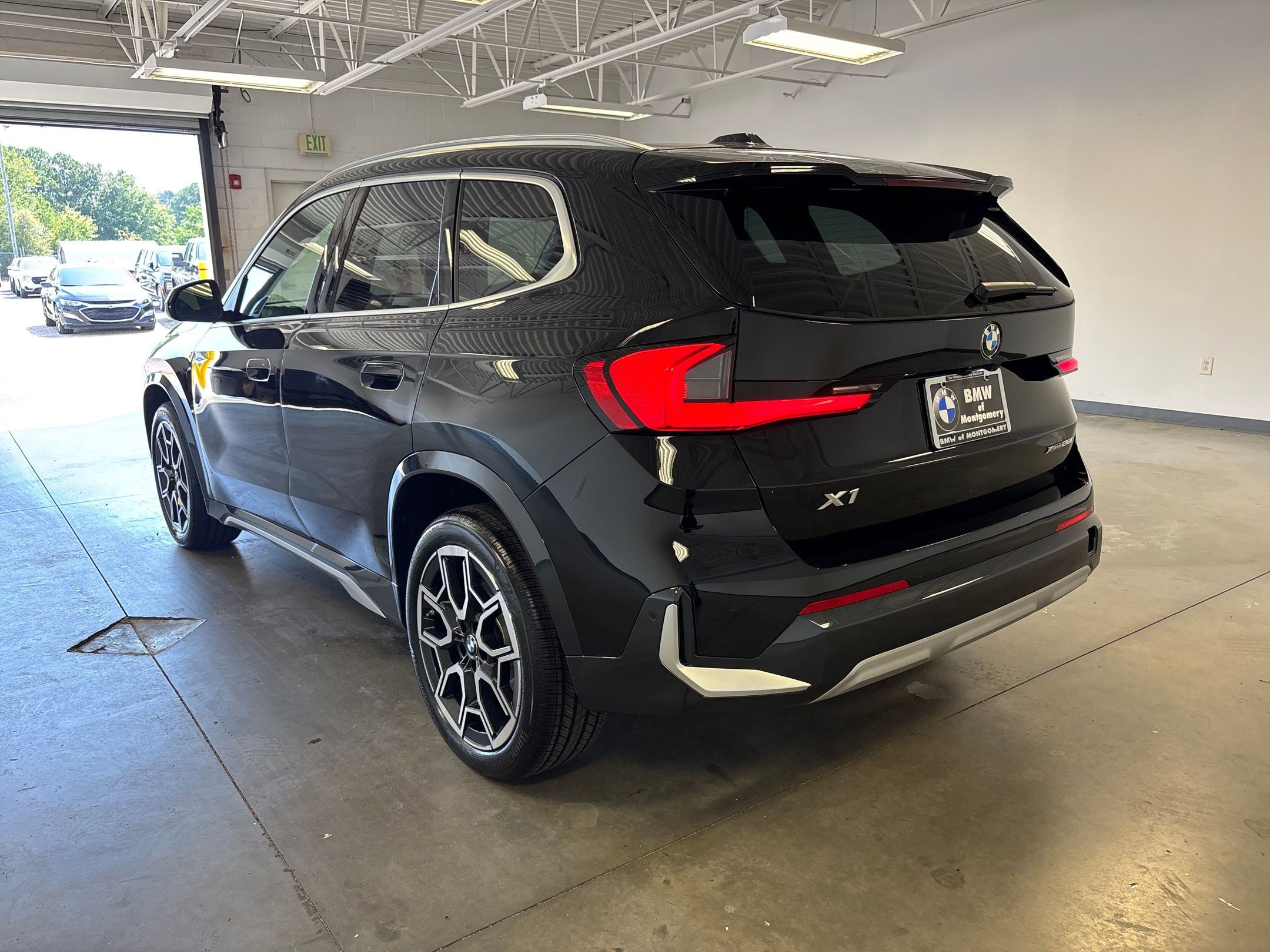Used 2026 BMW X1 xDrive28i w/ Convenience Package image 3