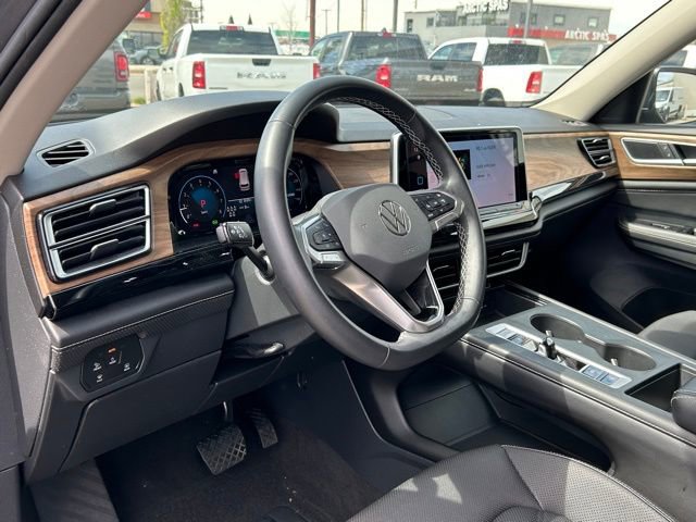 Used 2024 Volkswagen Atlas SE image 19