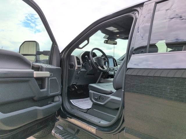 Used 2022 Ford F350 Lariat w/ Black Appearance Package AWD/4WD image 9