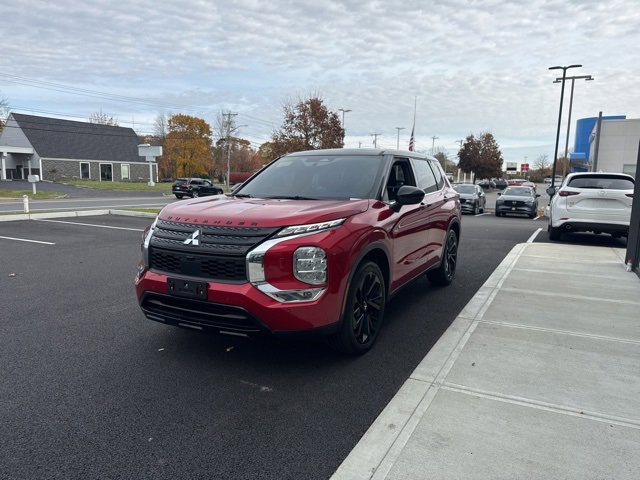 Used 2023 Mitsubishi Outlander SEL Black Edition image 6