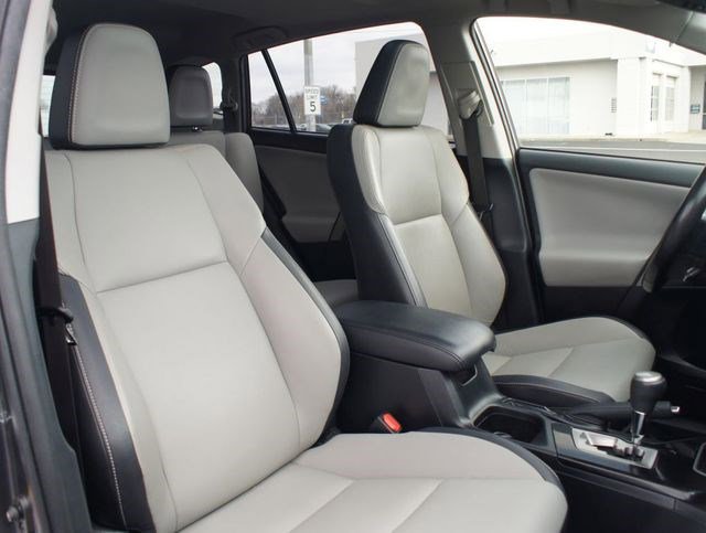 Used 2018 Toyota RAV4 Limited w/ All Weather Liner Package image 24