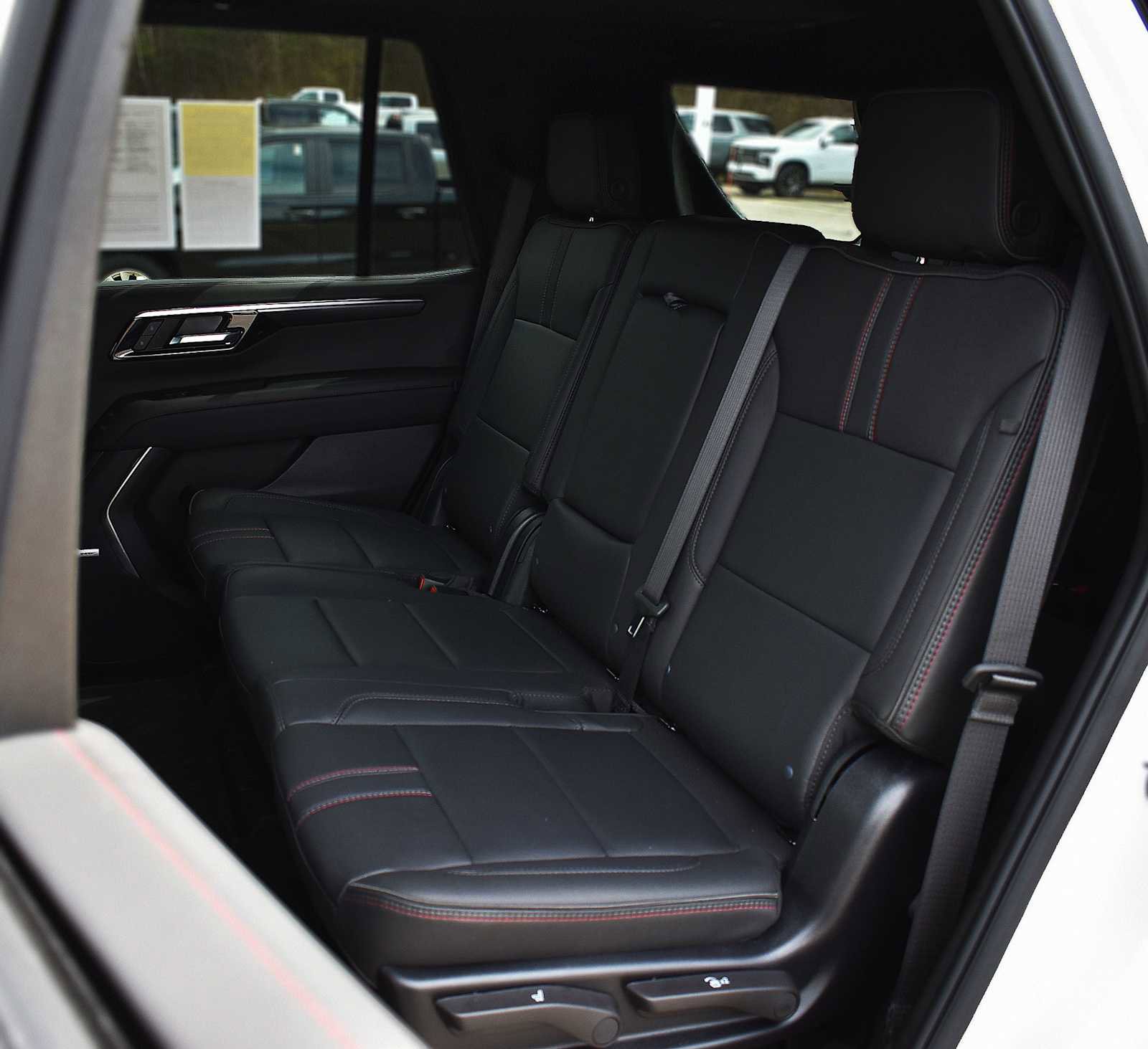 Used 2025 Chevrolet Tahoe RST w/ Comfort Package AWD/4WD image 12