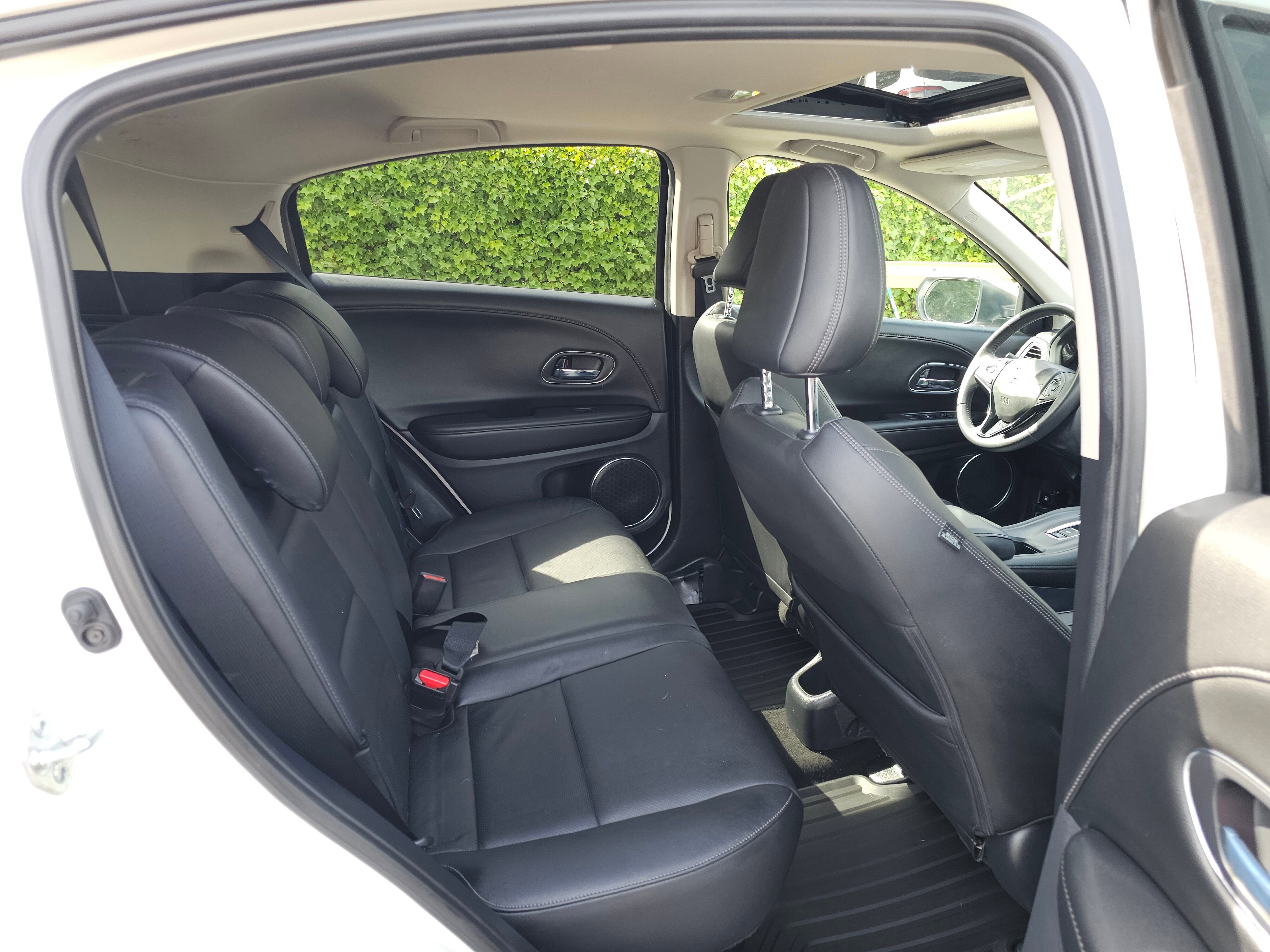 Used 2021 Honda HR-V EX-L image 12
