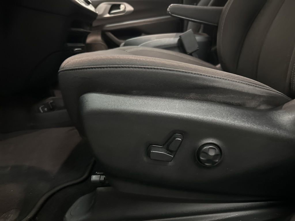 Used 2018 Chrysler Pacifica Touring Plus w/ S Appearance Package image 35