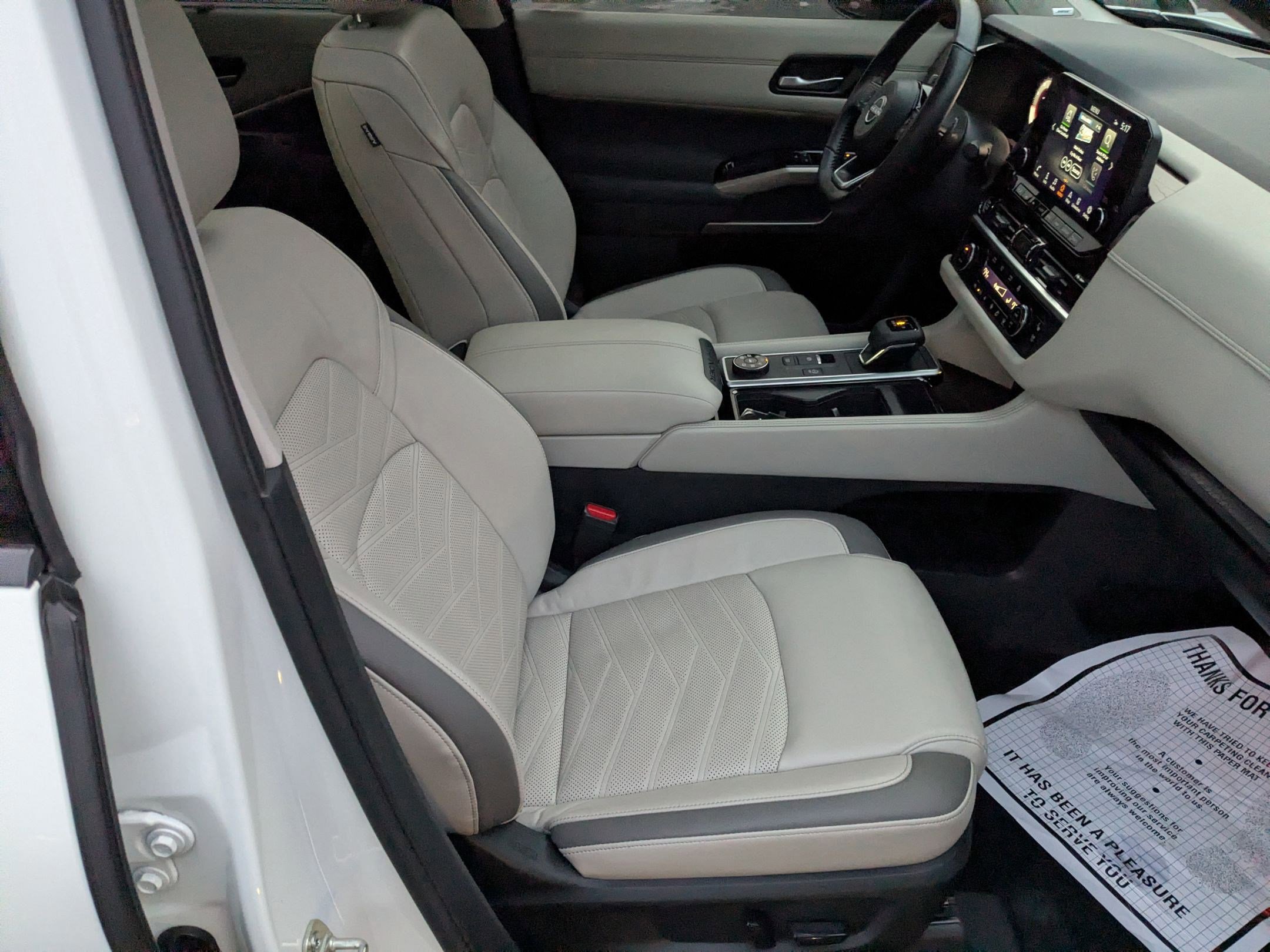 Used 2022 Nissan Pathfinder Platinum w/ Cargo Package image 24