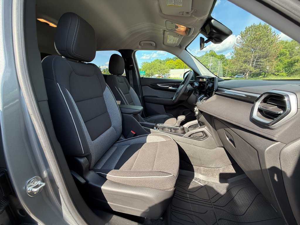Certified 2024 Chevrolet TrailBlazer LT AWD/4WD image 30