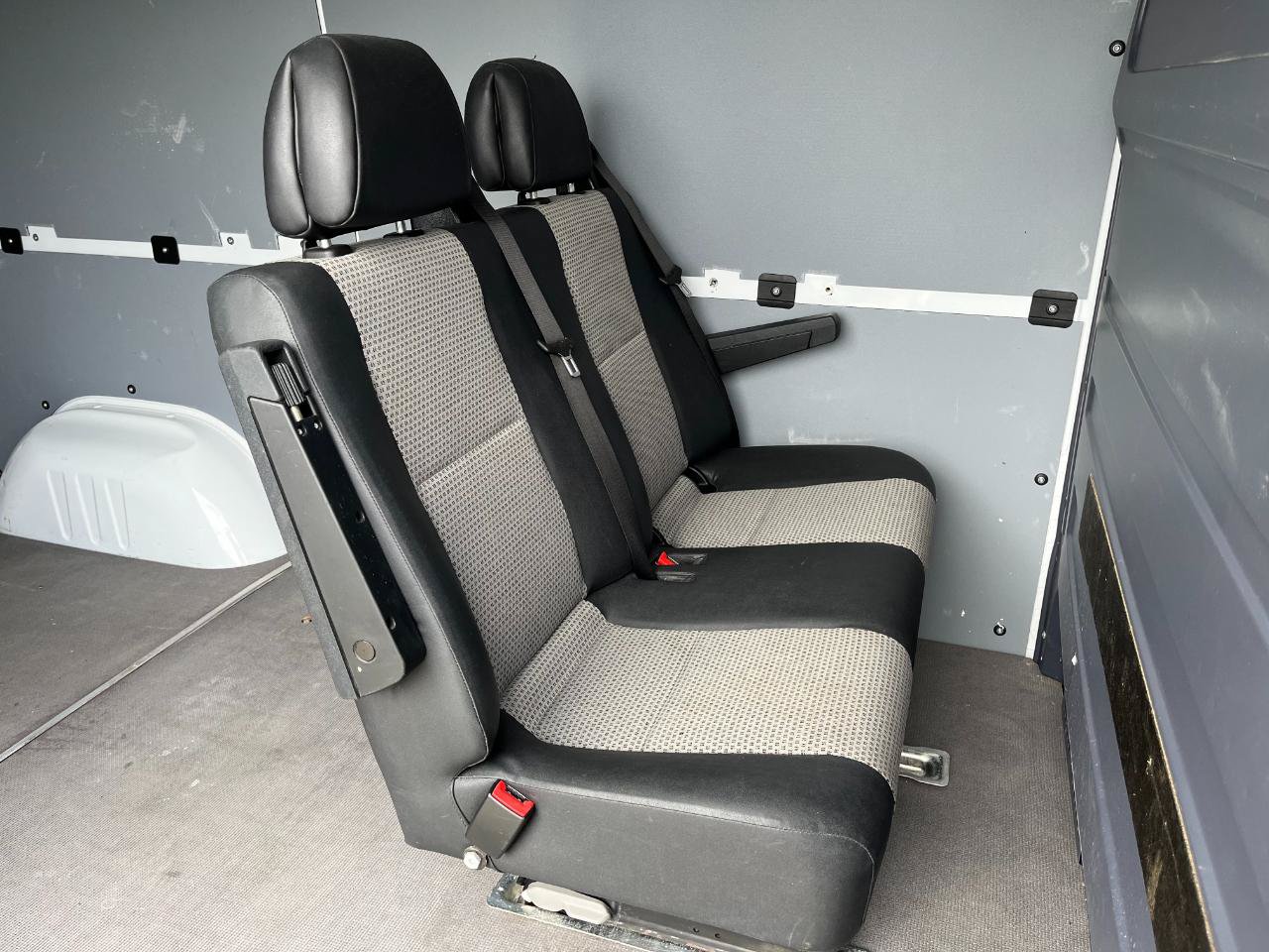 Used 2015 Mercedes-Benz Sprinter 2500 image 17