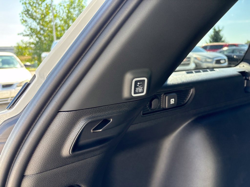 New 2026 Jeep Grand Cherokee Altitude AWD/4WD image 21