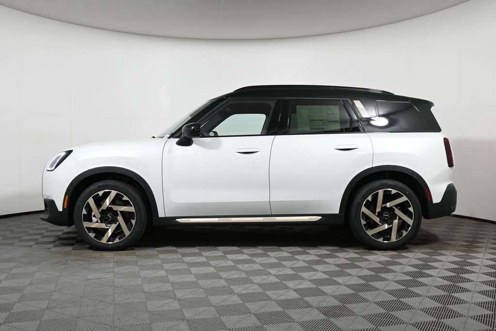 Used 2025 MINI Cooper Countryman S w/ Comfort Package Max image 2