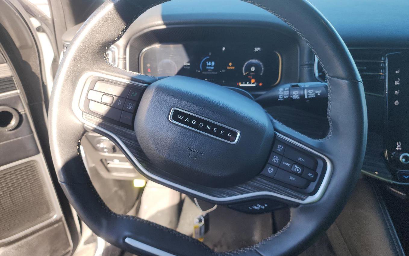 Used 2022 Jeep Wagoneer Series III image 11