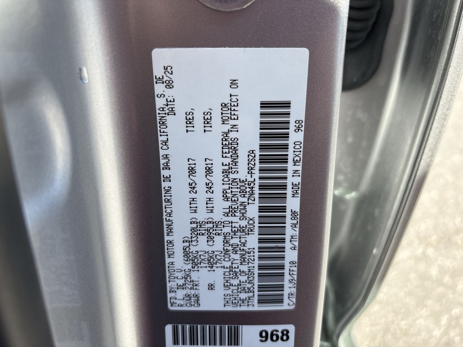 Used 2025 Toyota Tacoma SR5 AWD/4WD image 26