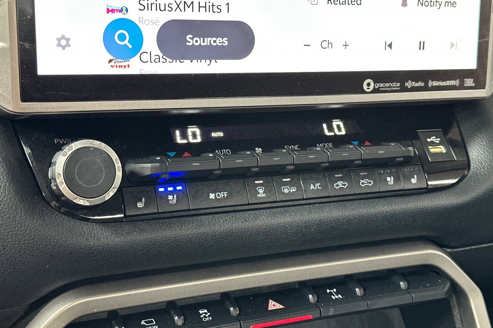 Used 2022 Toyota Tundra Limited image 14