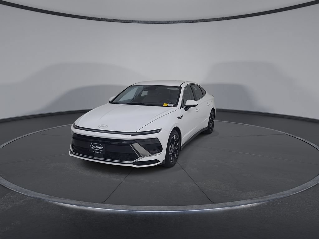 Used 2025 Hyundai Sonata SEL FWD image 5